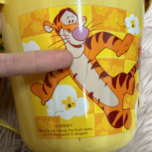 Tokyo Disney Winnie the Pooh Popcorn Bucket - Picture 4 of 4